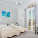 Appartement John's & *