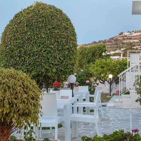 John's & Appartement Páros