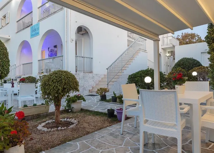 Lägenhet John's & *